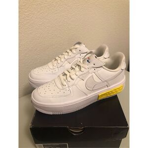 Nike Women’s Air Force 1 Fontanka Size 9.5